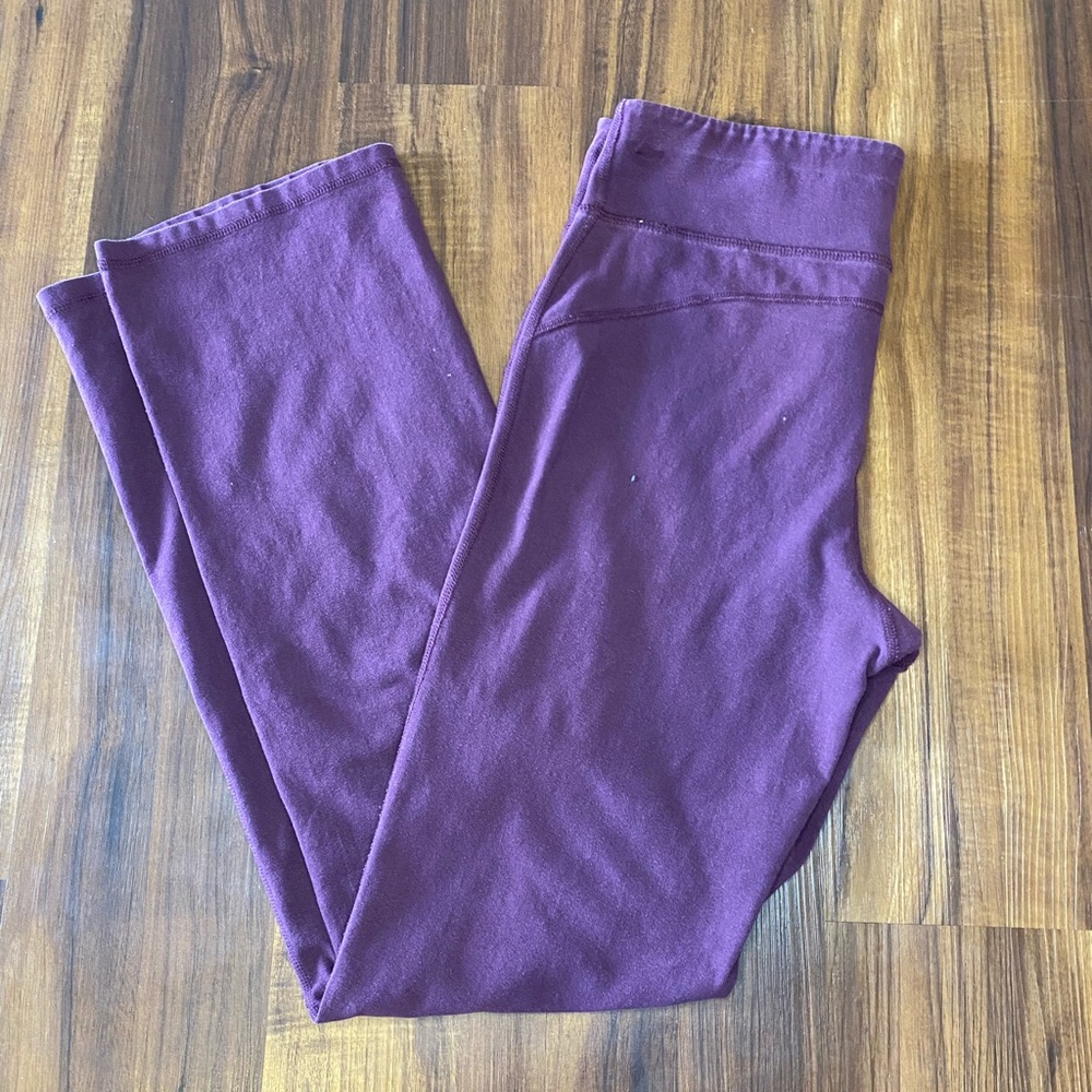 Purple leggings